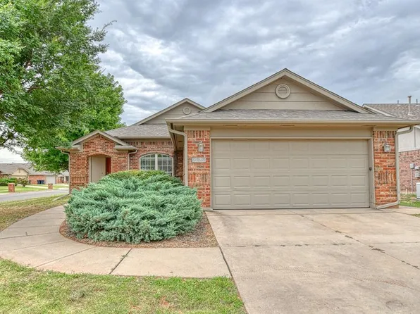 13300 SW 2nd Ter, Yukon, OK 73099