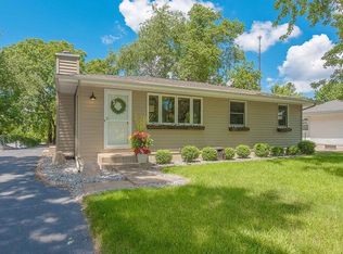1609 Flag Ave N, Golden Valley, MN 55427