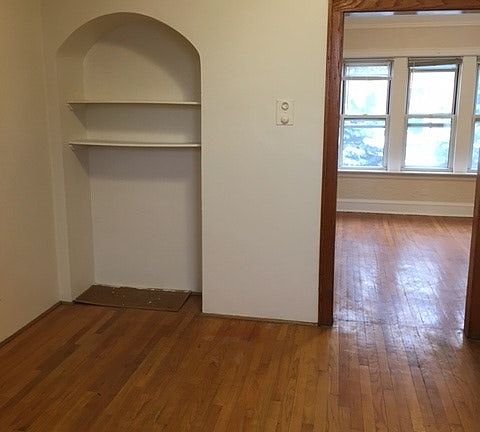 5th image of 2019 N Lavergne Ave APT 1B