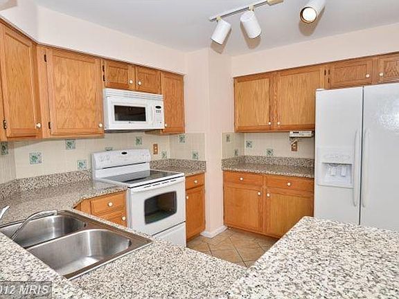 4th image of 5608 Willoughby Newton Dr Unit 23