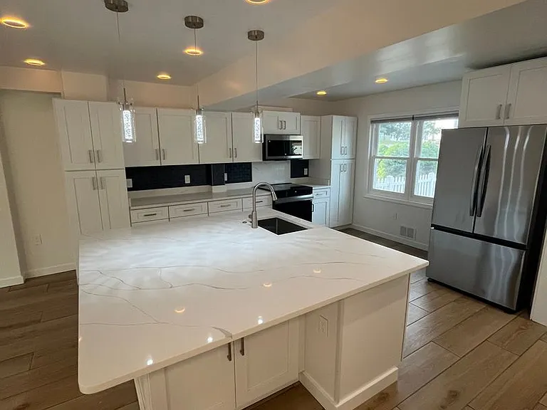 2 Alice Ct — Photo 1