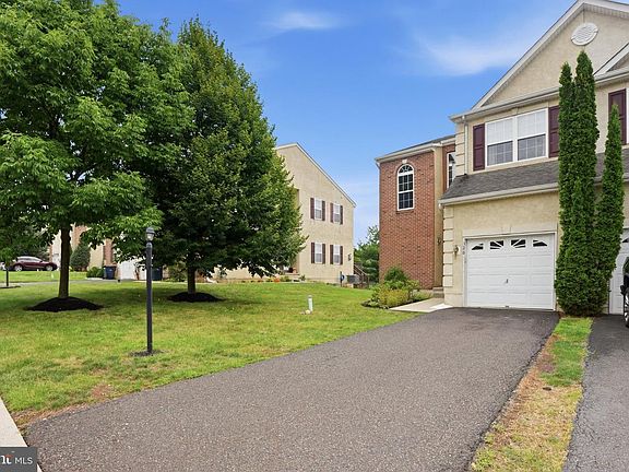2nd image of 526 Clearview Dr