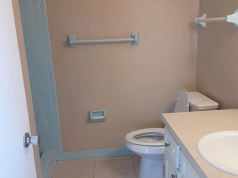 1830 Maravilla Ave #607 — Photo 15