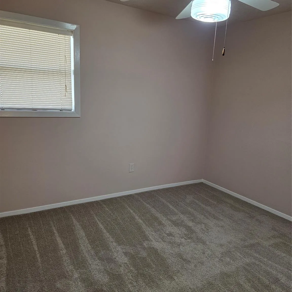 3 bed, 2.0 bath, 1682 sqft, $1,900 — Photo 4