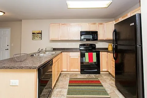 Building Photo - Lincoln Meadows Apartments