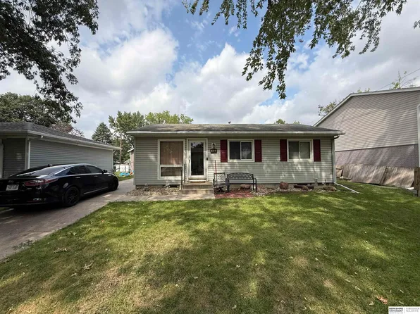5122 Martin St, Lincoln, NE 68504