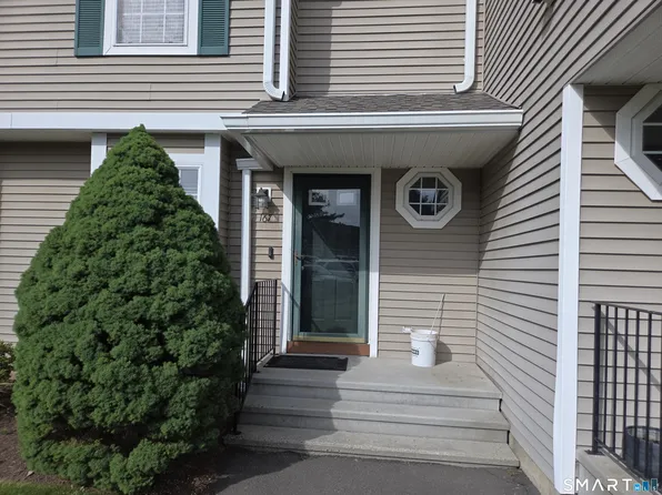 167 Summerhill Road #167, Wallingford, CT 06492