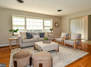 1002 Robroy Dr, Silver Spring, MD 20903