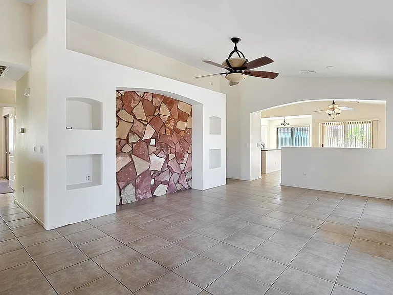 16640 N 153rd Ct — Photo 8