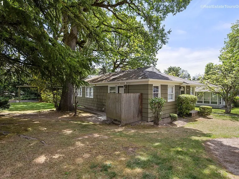 12300 SW Walker Rd #2700 — Photo 13