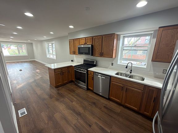 2nd image of 6524 W Diversey Ave Unit 1