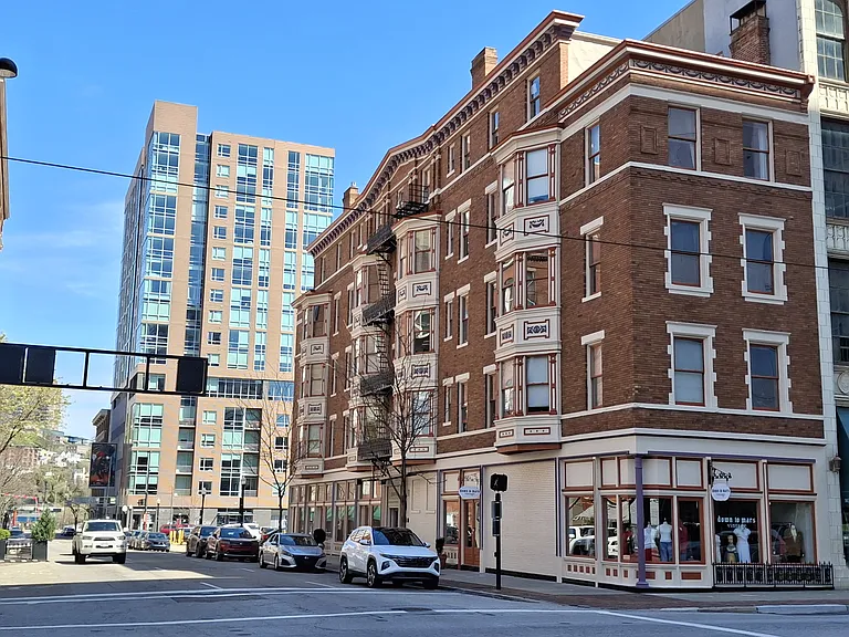 Located at the keystone corner of the Main Street Historic District, The Aurora Townhouse was built in 1905.