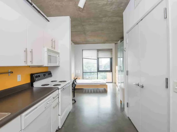 The Hub on Chestnut Street