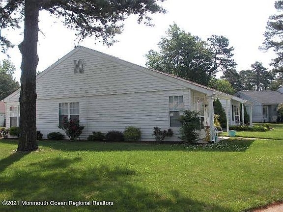 3rd image of 454 Chesterfield Court #A
