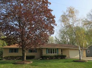 385 Frances St, Menasha, WI 54952