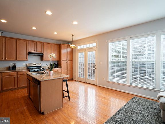 5th image of 5631 Sheals Ln