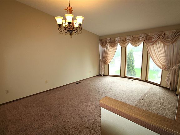 3rd image of 3120 E Hills Ct