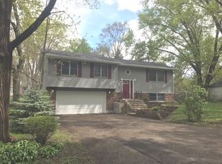7212 Seminole Dr, Wonder Lake, IL