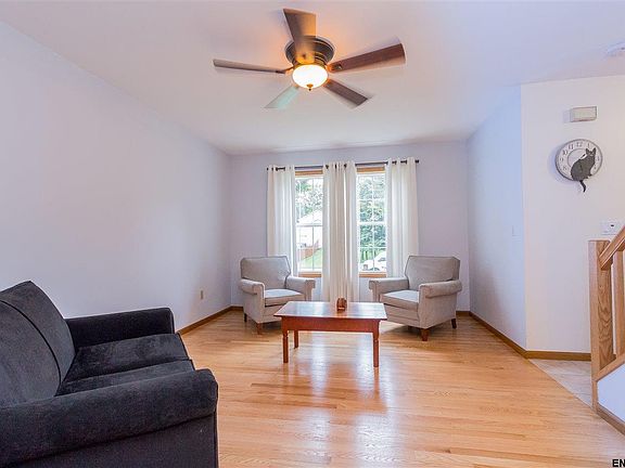 5th image of 42 Damascus Dr