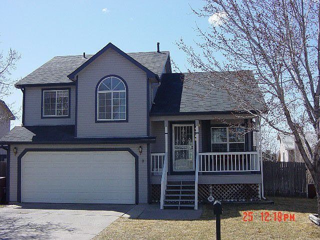 Bright & Open Floor Plan!