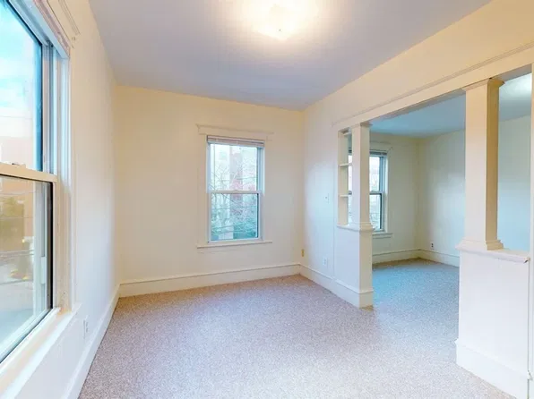 36A Crescent St #4, Waltham, MA 02453