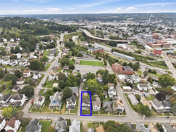 4th image of 212 Fairview Ave