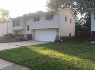 1920 Laurel Ave, Hanover Park, IL 60133