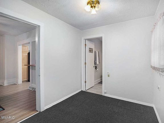 5th image of 353 Quimby St NE