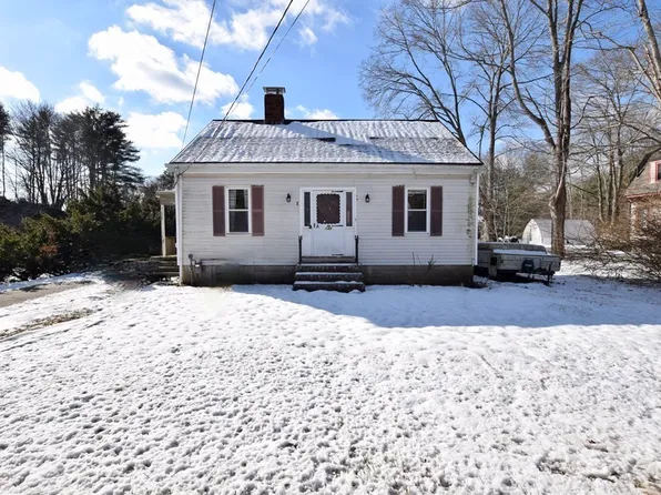 148 Wareham St, Middleboro, MA 02346