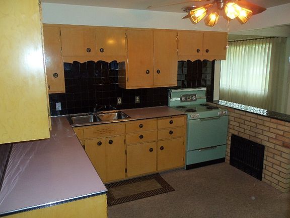 5th image of 3200 E Midland Rd