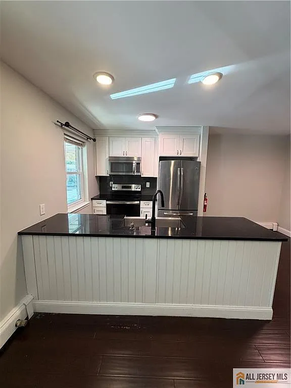 1 bed, 1.0 bath, 672 sqft, $1,800 — Photo 4