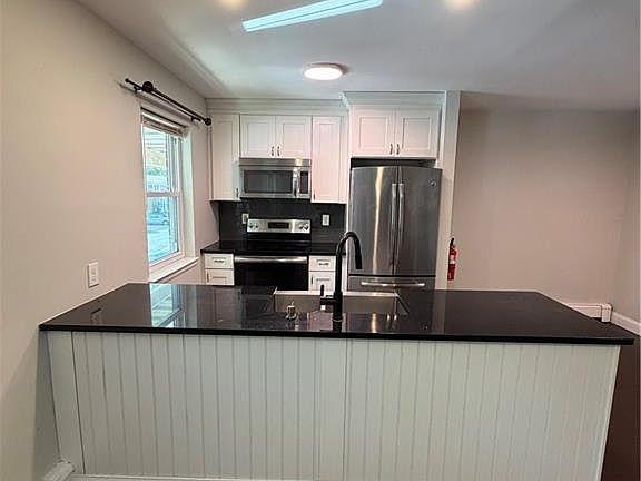 4th image of 289 Main St APT 8K