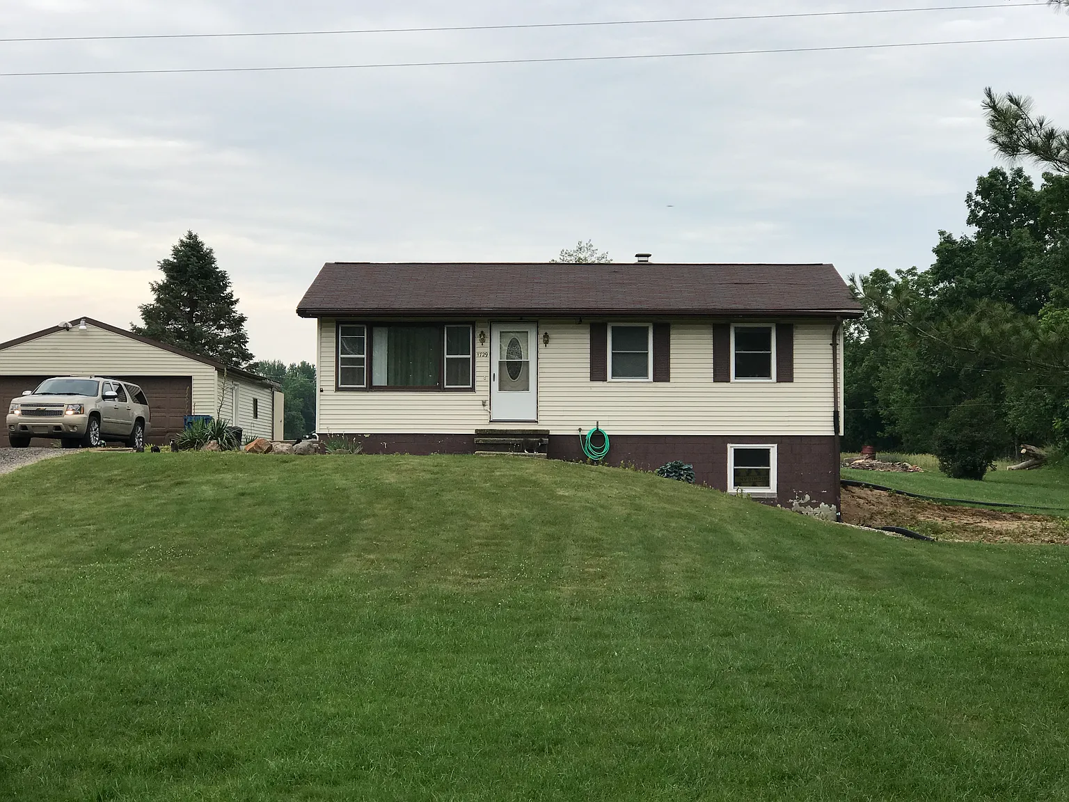 1729 W Butterfield Hwy photo 1