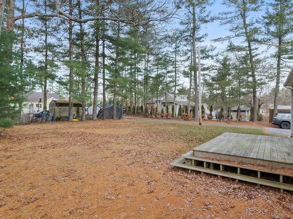 35 Norwood St #A, Sharon, MA 02067