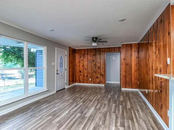 904 Skyview Dr, Gilmer, TX 75644