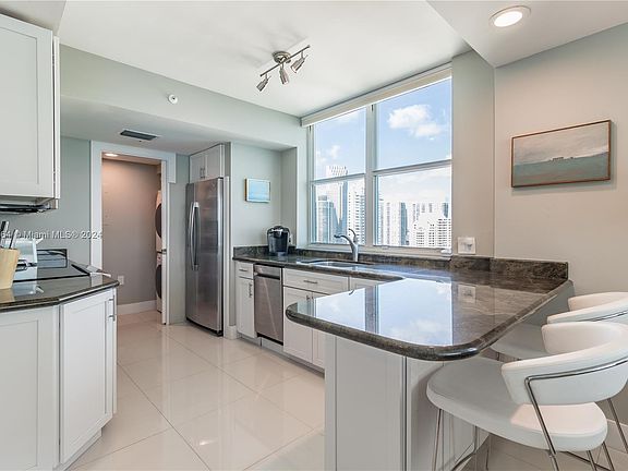3rd image of 800 Claughton Island Dr APT 2801