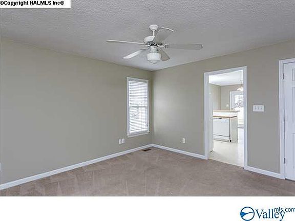 4th image of 600 Schiffman St NE