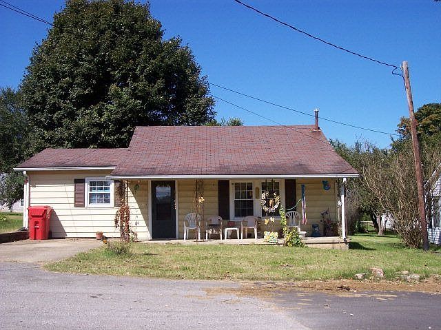 1st image of 105 Doyle St