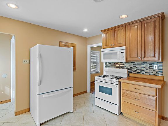 5th image of 3145 Coles Ave