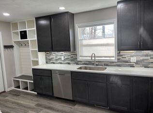 2970 S 8th St, Kalamazoo, MI 49009