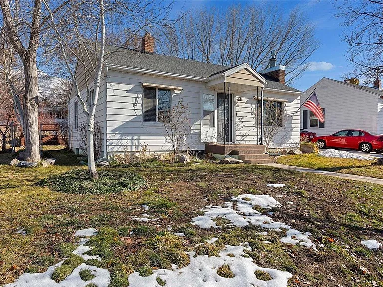 3940 Evelyn Rd — Photo 3