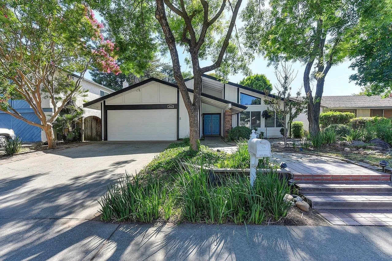 2613 Argolis Way photo 1