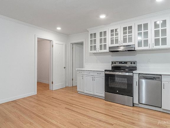 3rd image of 2411 Webster St #Ja