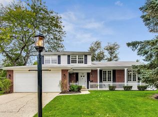 2528 Happy Hollow Rd, Glenview, IL 60026