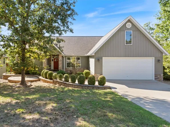11 McVittie Dr, Bella Vista, AR 72715