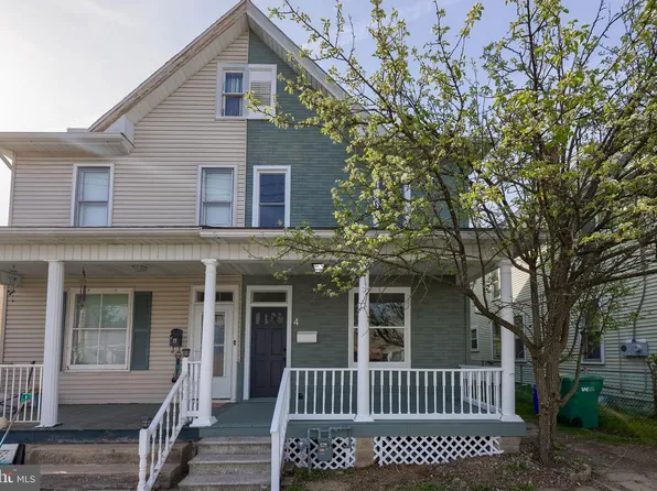 4 E Manor Ave, Enola, PA 17025