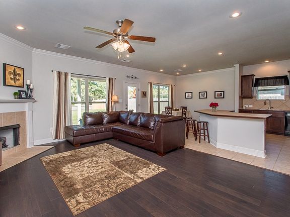 4th image of 42168 Bald Eagle Ave