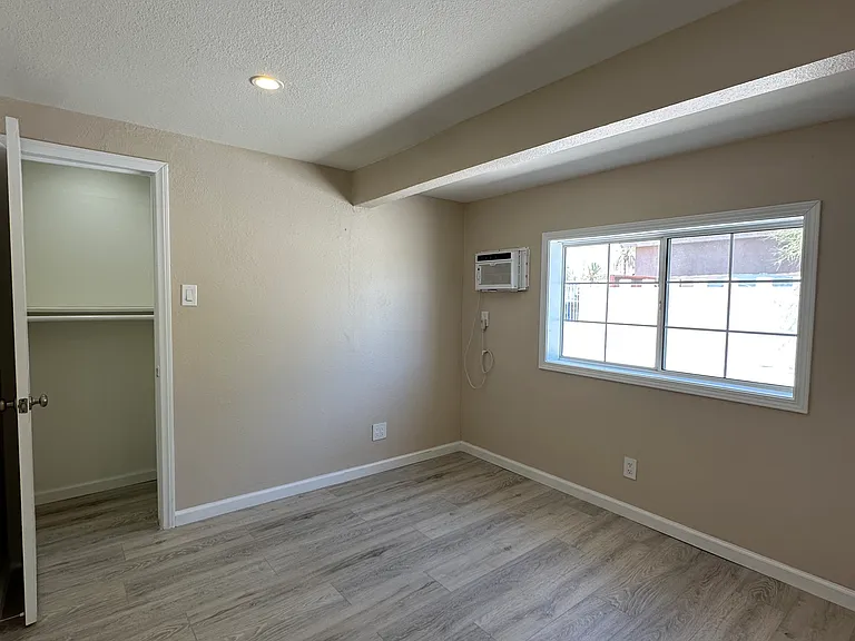 65911 Buena Vista Ave — Photo 6