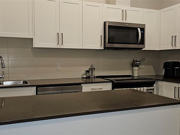 3rd image of 868 Orono Ave #104