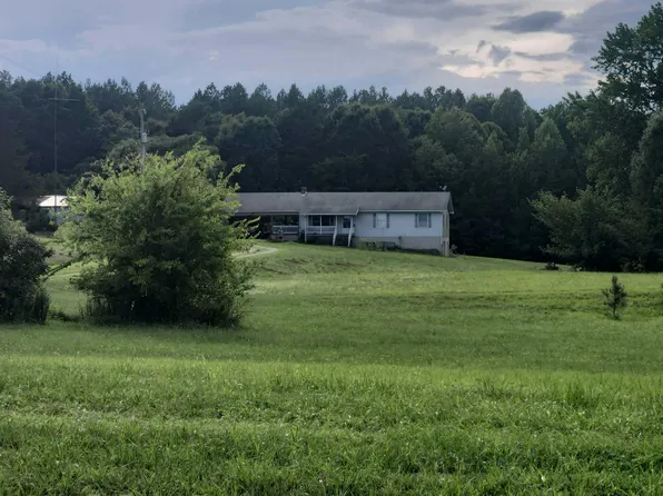 275 Spanish Grove Rd, Chase City, VA 23924